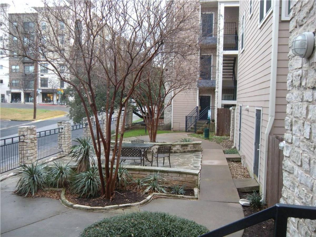Apartment for rent at 2414 Longview St #305, Austin, TX 78705