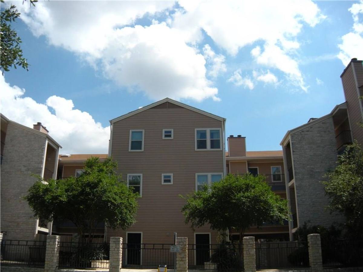 Apartment for rent at 2414 Longview St #305, Austin, TX 78705