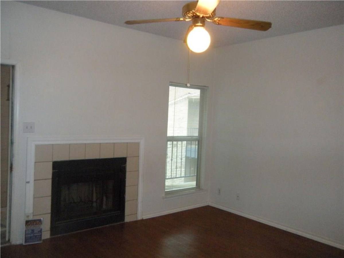Apartment for rent at 2414 Longview St #305, Austin, TX 78705