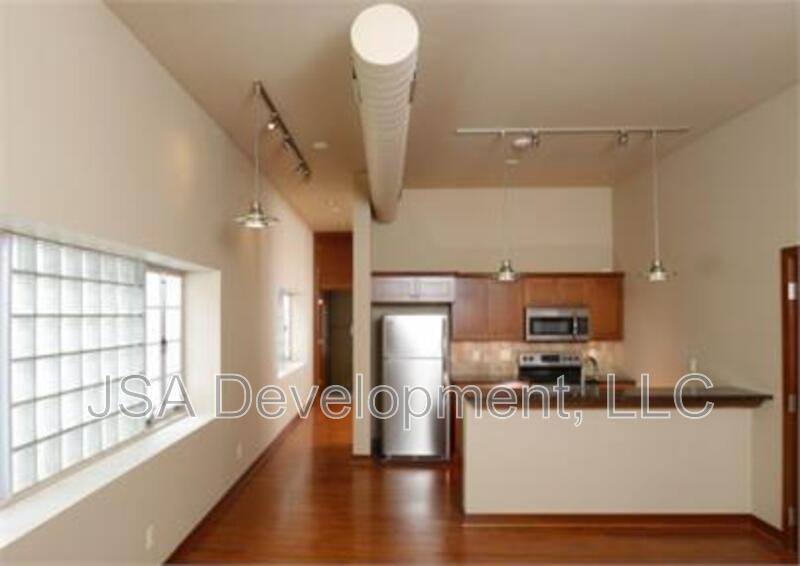 Apartment for rent at 606 Sycamore St #A, Waterloo, IA 50703