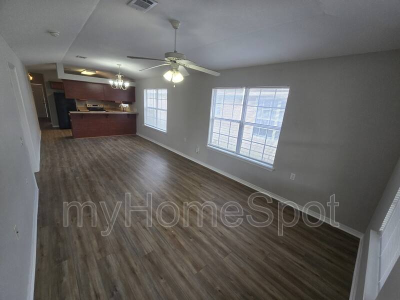 House for rent at 3115 Flintlock Dr, Pensacola, FL 32526