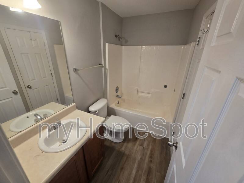 House for rent at 3115 Flintlock Dr, Pensacola, FL 32526