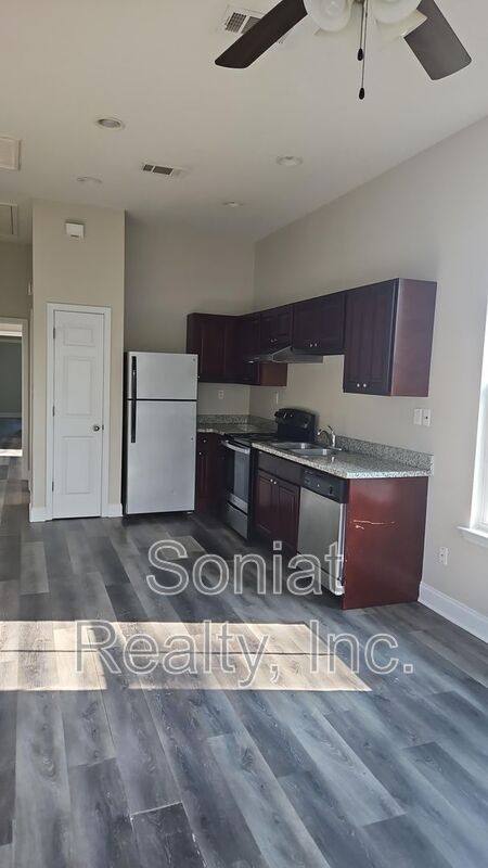 Apartment for rent at 2325 Florida Ave, New Orleans, LA 70122