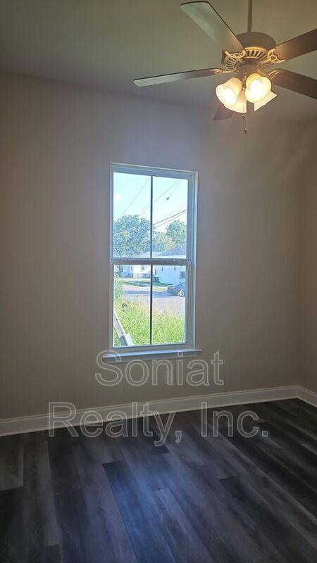 Apartment for rent at 2325 Florida Ave, New Orleans, LA 70122