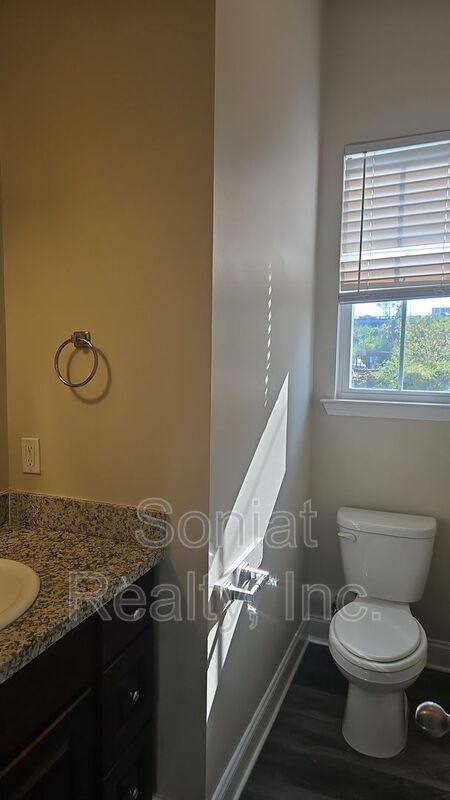 Apartment for rent at 2325 Florida Ave, New Orleans, LA 70122