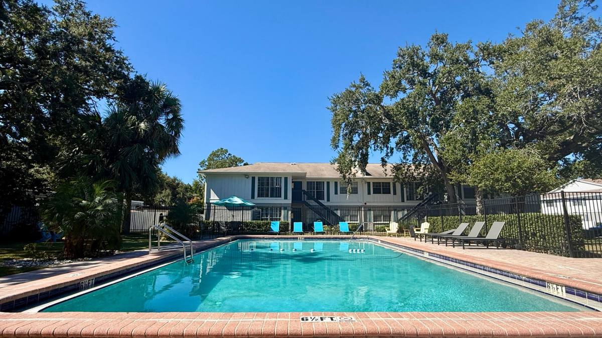 Apartment for rent at 301 Seacrest Dr, Largo, FL 33771