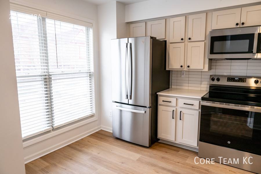 Townhouse for rent at 128 E 29th St, Kansas City, MO 64108