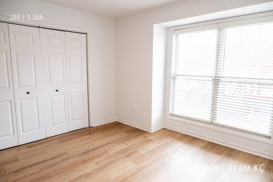 Townhouse for rent at 128 E 29th St, Kansas City, MO 64108