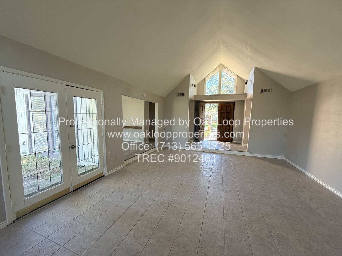 House for rent at 1607 Chestnut Ridge Rd, Kingwood, TX 77339