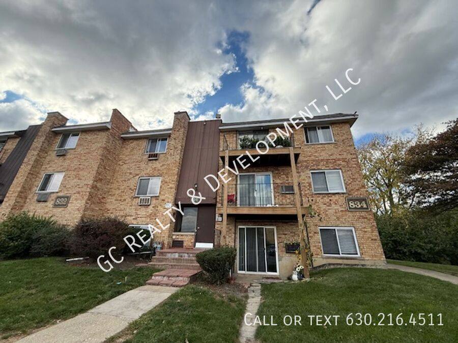 Apartment for rent at 834 W College Blvd #201, Addison, IL 60101
