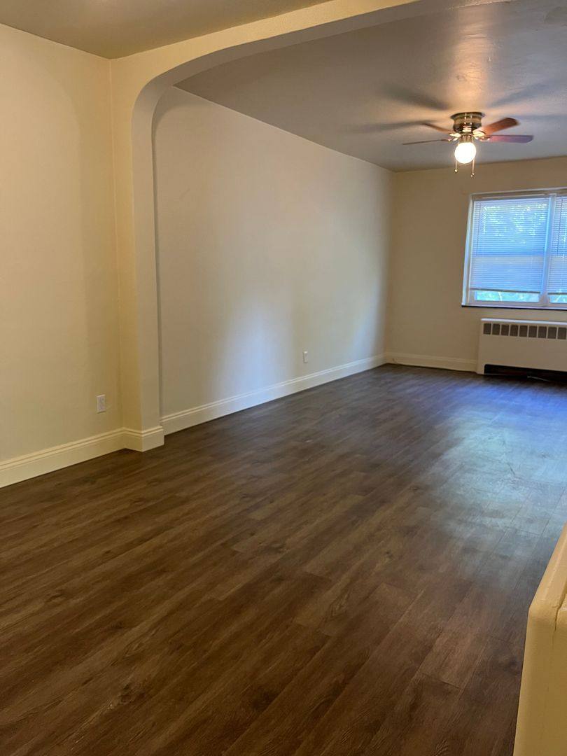 Apartment for rent at 414 E Lincoln Ave, McDonald, PA 15057