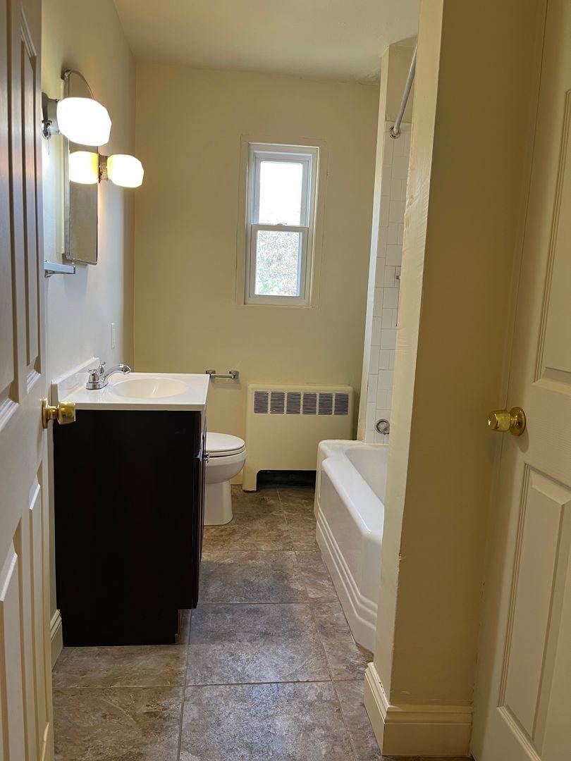 Apartment for rent at 414 E Lincoln Ave, McDonald, PA 15057