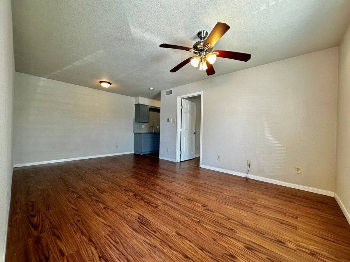 Apartment for rent at 1425 S 12th St, Waco, TX 76706