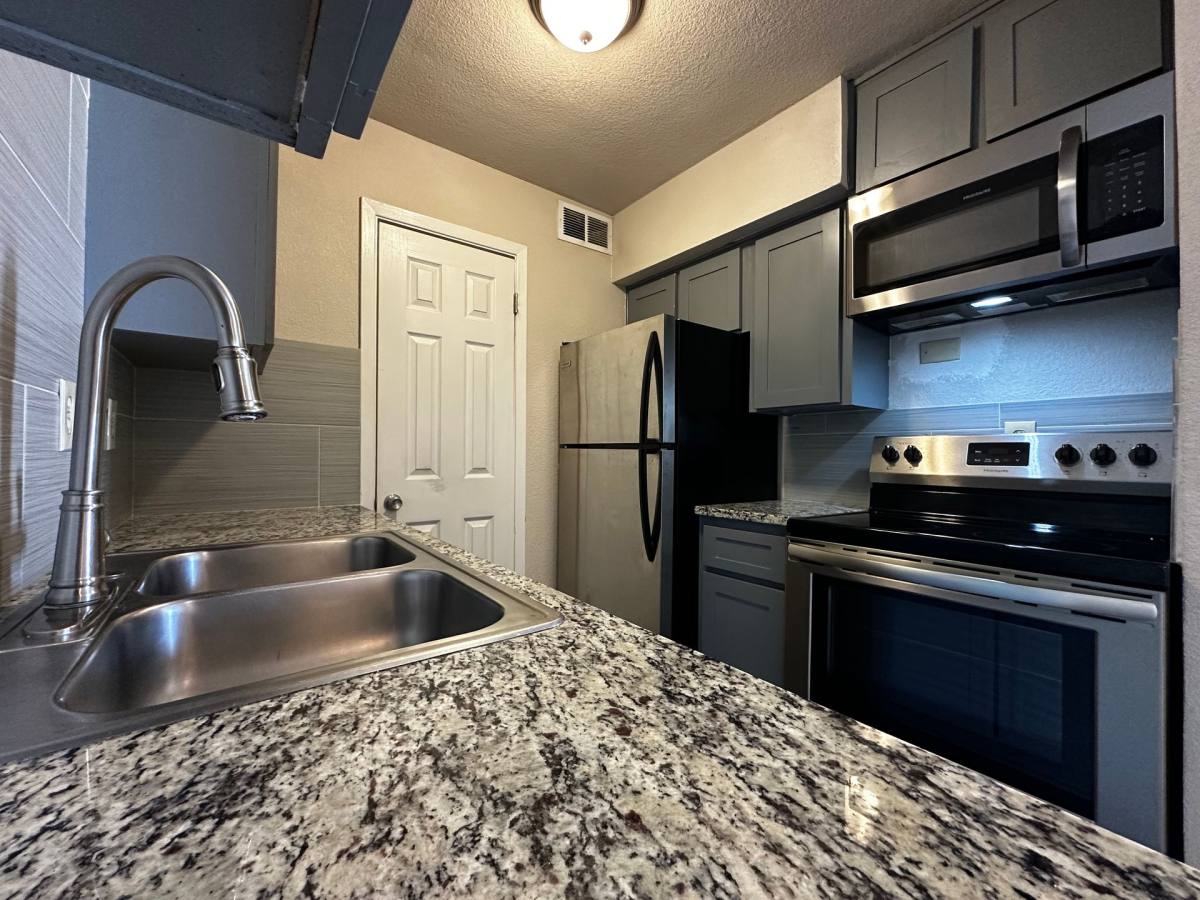 Apartment for rent at 1425 S 12th St, Waco, TX 76706