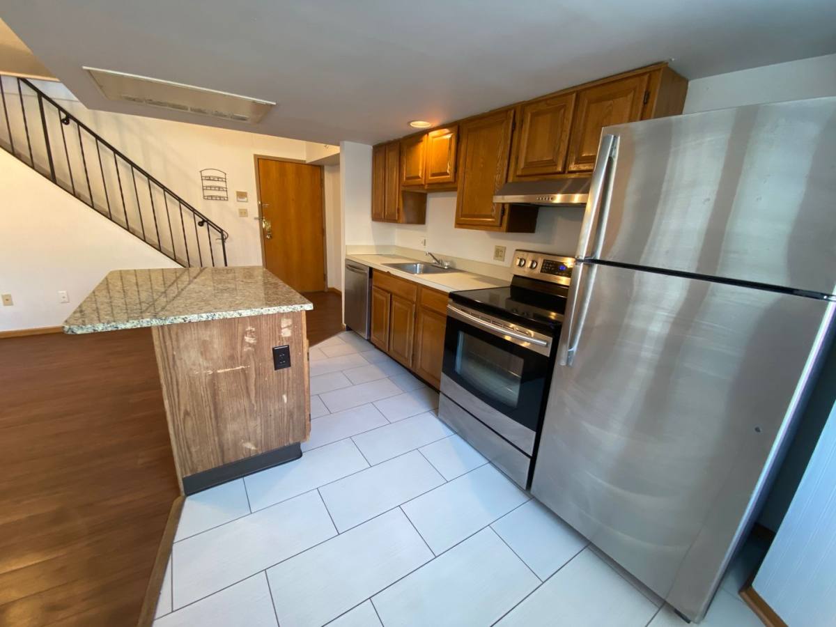 Apartment for rent at 2240-2250 N High St, Columbus, OH 43201