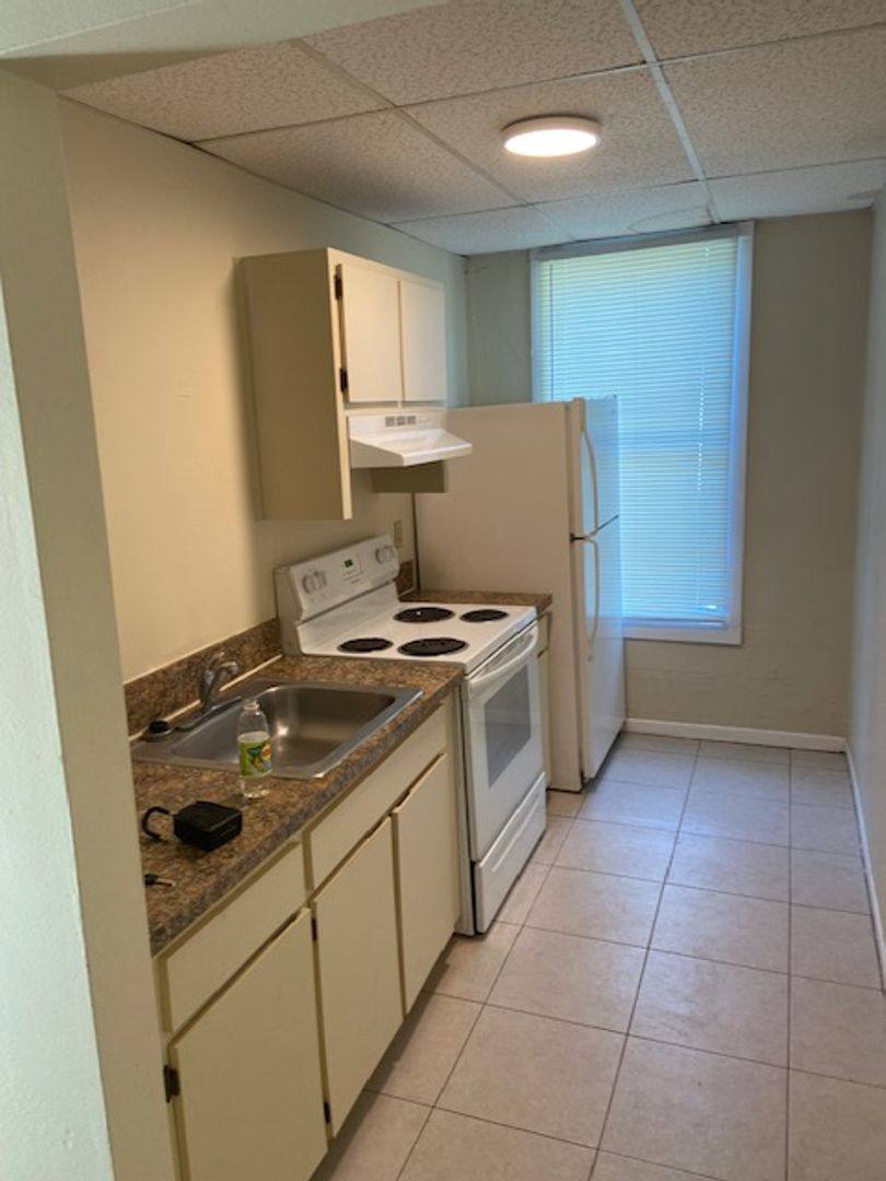 Apartment for rent at 111 S Newport Ave, Tampa, FL 33606
