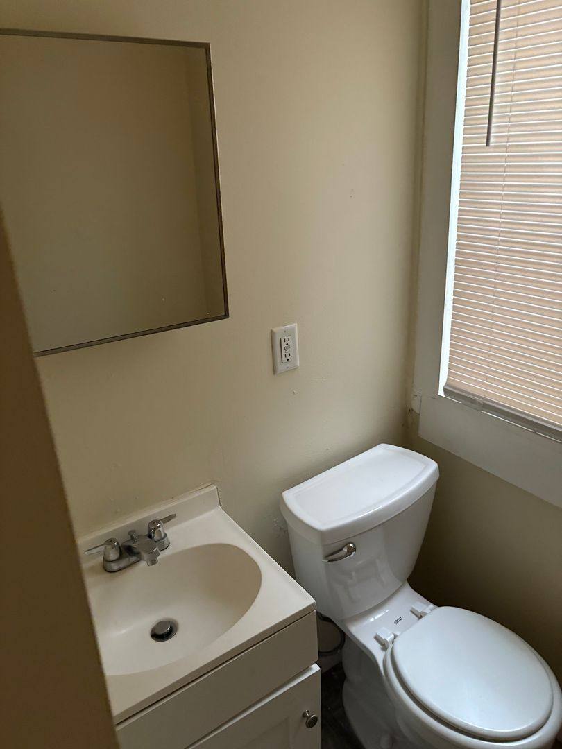 Apartment for rent at 111 S Newport Ave, Tampa, FL 33606