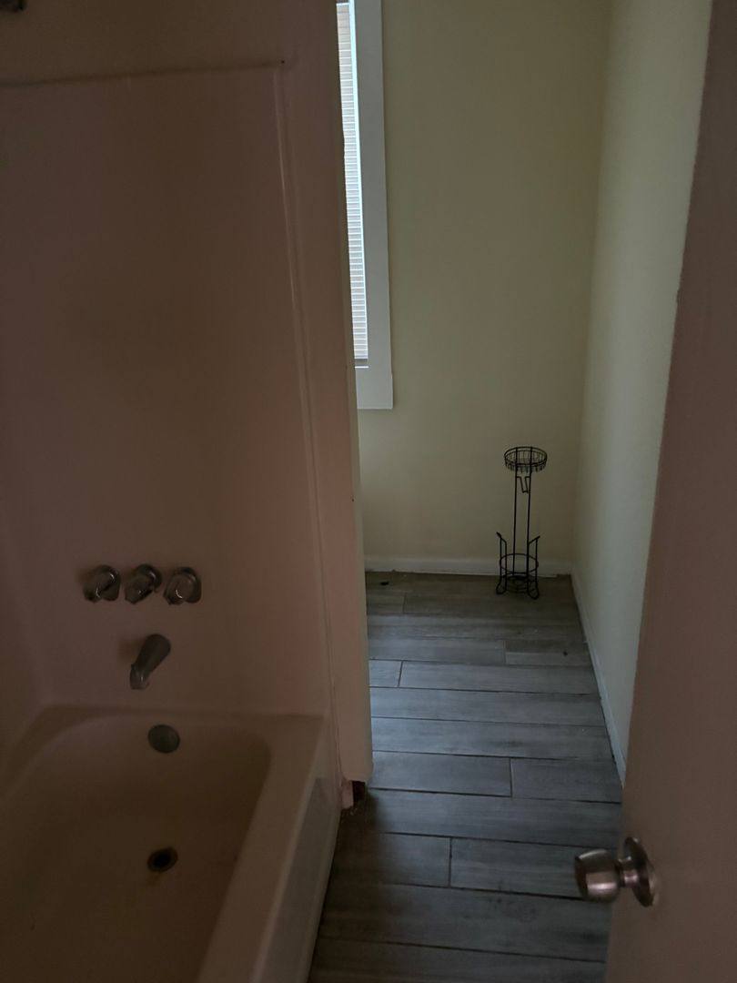 Apartment for rent at 111 S Newport Ave, Tampa, FL 33606
