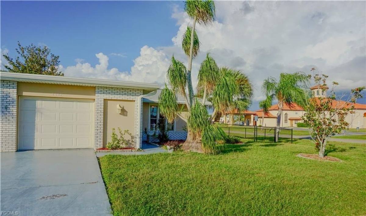 Townhouse for rent at 6004 Deming Ave, North Port, FL 34287