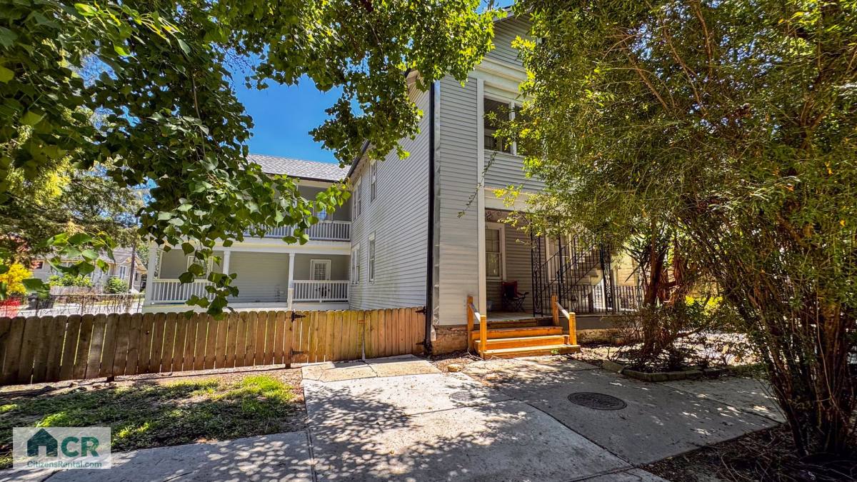 Townhouse for rent at 1531 - 1533 Lowerline St, New Orleans, LA 70118