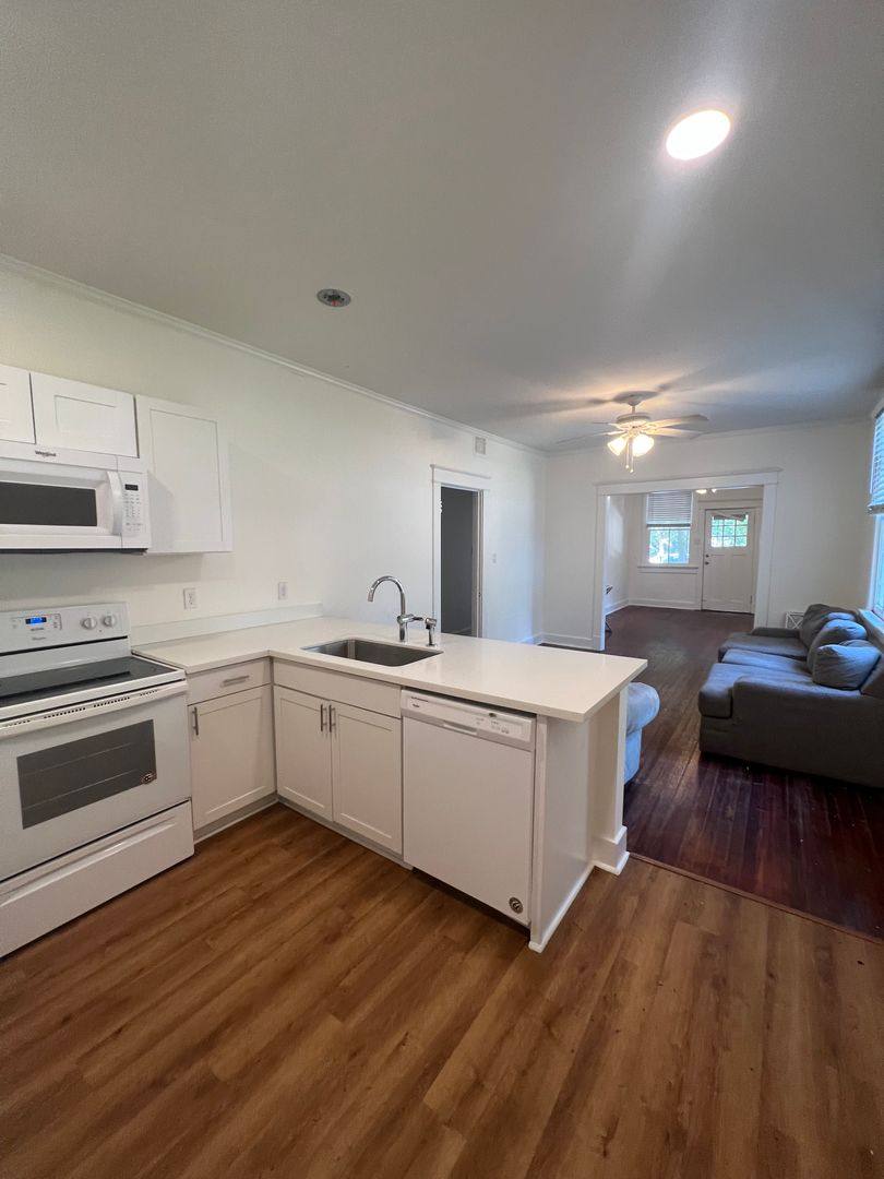 Townhouse for rent at 1531 - 1533 Lowerline St, New Orleans, LA 70118