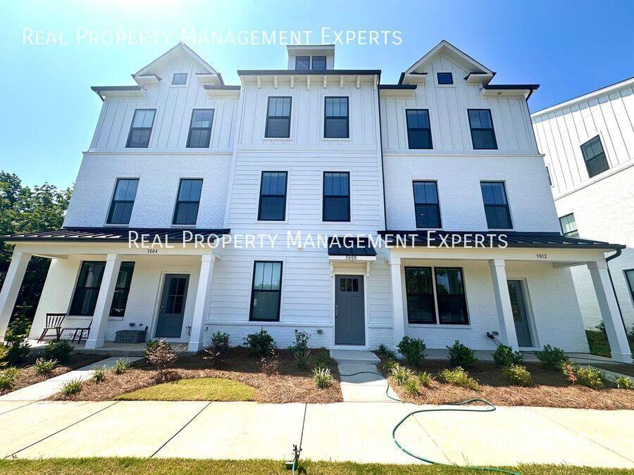 Townhouse for rent at 5008 Layman Dr, Charlotte, NC 28226