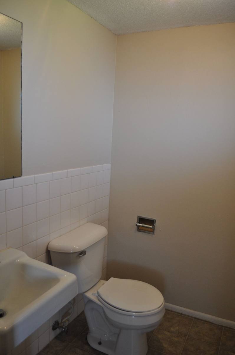 Apartment for rent at 2102 Clarkview Dr, Charles City, IA 50616