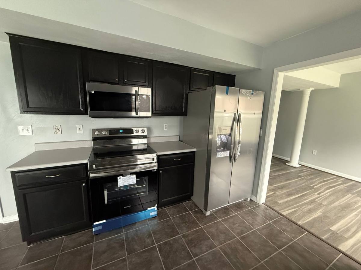House for rent at 4826 Golfview Dr NE, Roanoke, VA 24019