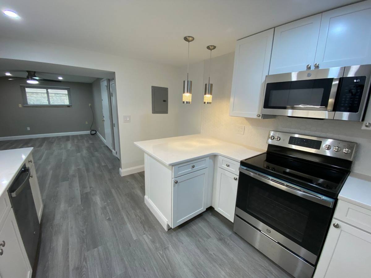 Apartment for rent at 35 E Norwich Ave, Columbus, OH 43201