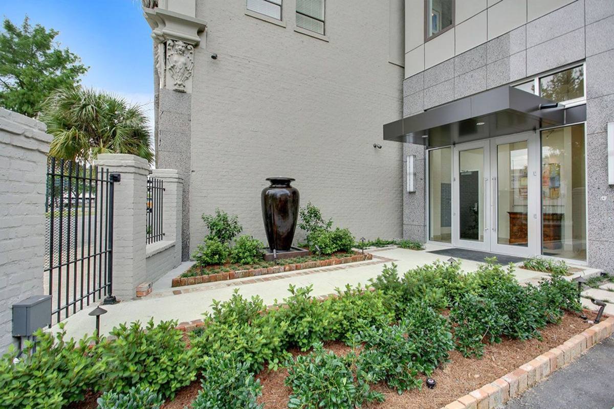 Apartment for rent at 833 Howard Ave, New Orleans, LA 70113