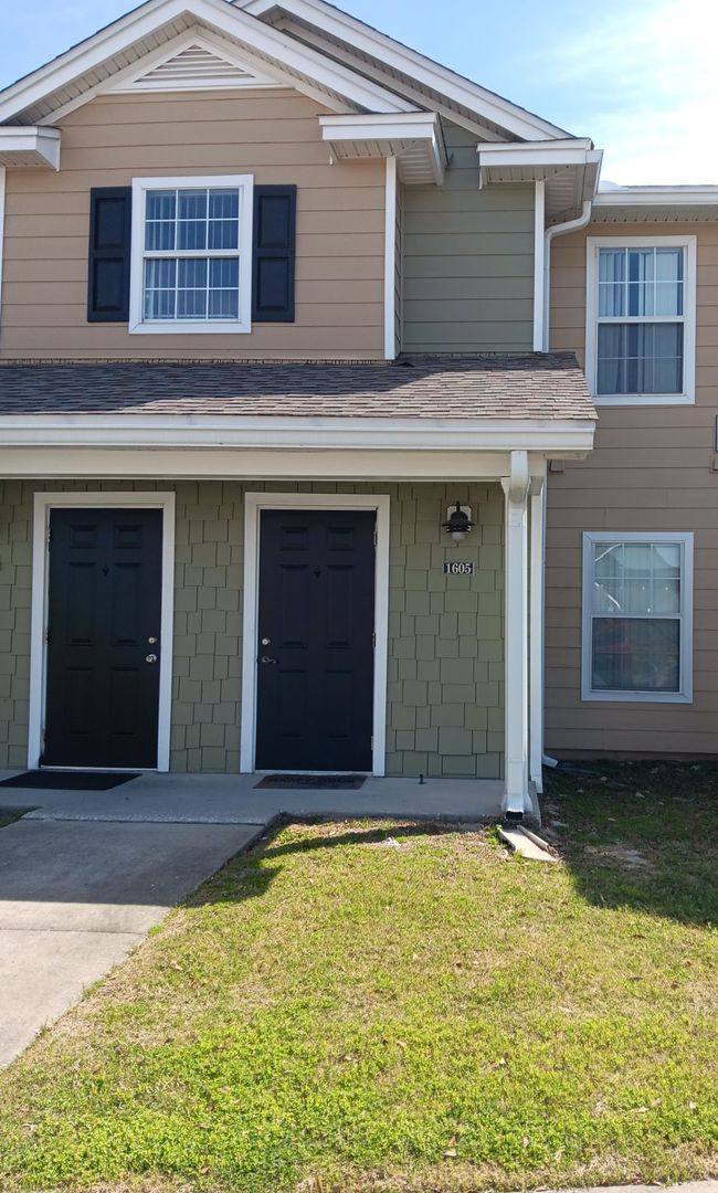 Townhouse for rent at 1605 Cape Cod Dr, Panama City Beach, FL 32407