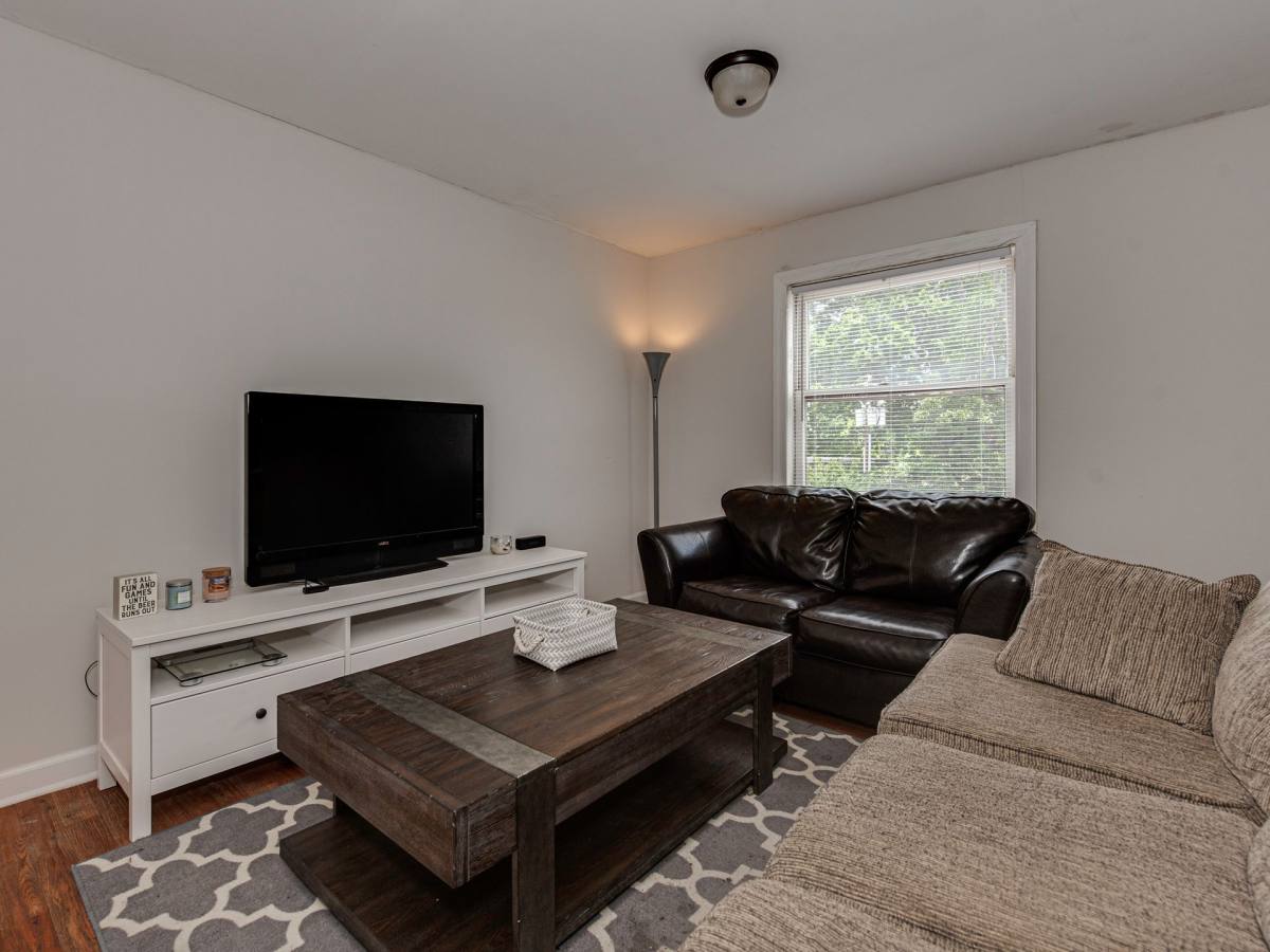 Apartment for rent at 380 9th Ave Dr NE, Hickory, NC 28601