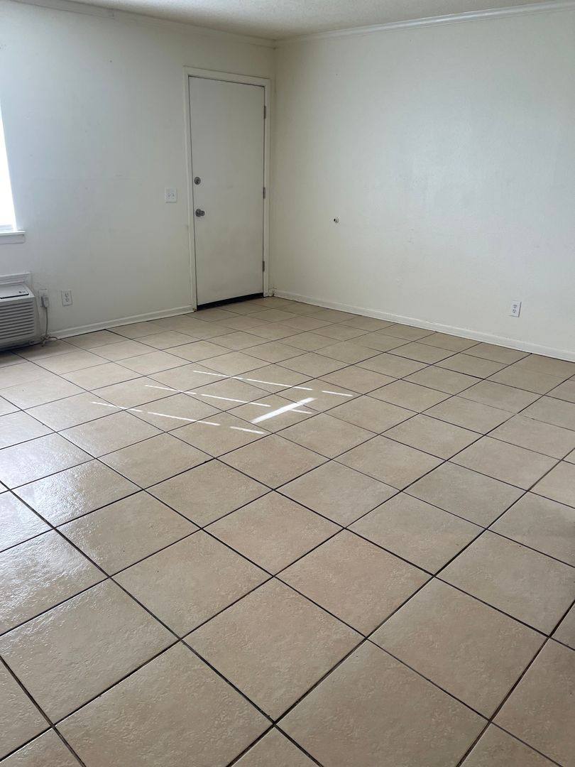 Apartment for rent at 5700 Canyon Dr, Amarillo, TX 79109