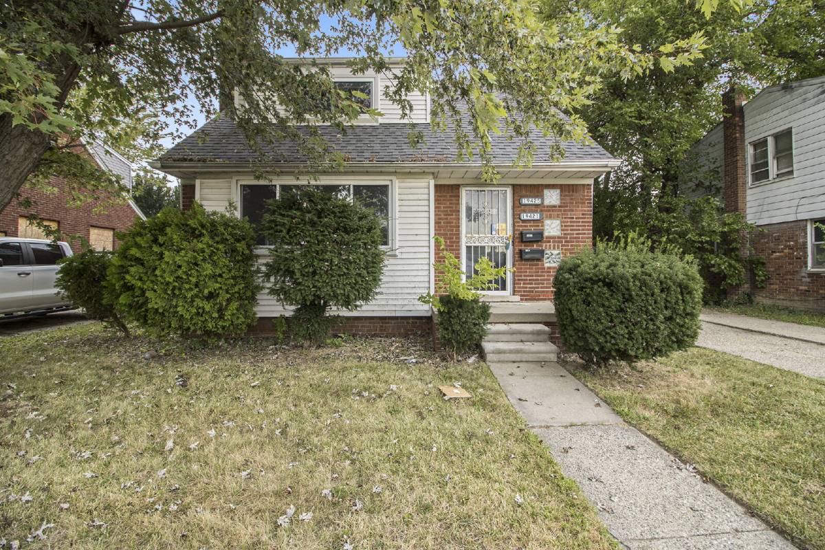 Townhouse for rent at 19421 Moross Rd #1, Detroit, MI 48224