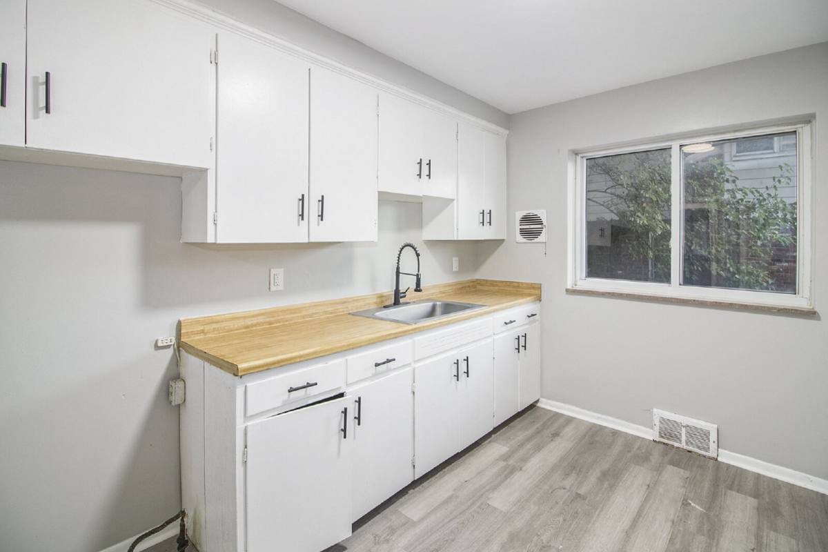 Townhouse for rent at 19421 Moross Rd #1, Detroit, MI 48224