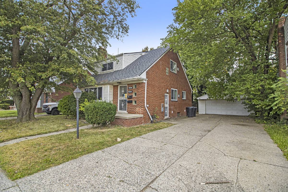 Townhouse for rent at 19421 Moross Rd #1, Detroit, MI 48224