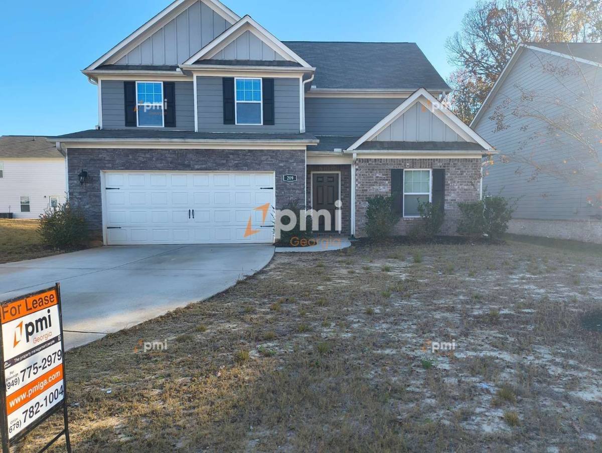 House for rent at 209 Oliver Dr, Locust Grove, GA 30248
