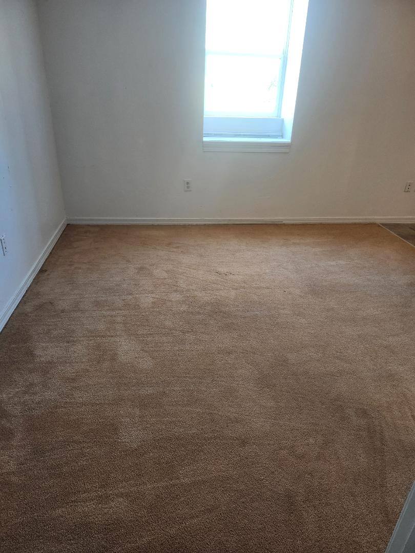 Apartment for rent at 320 N Washington Ave #6, Lebanon, MO 65536