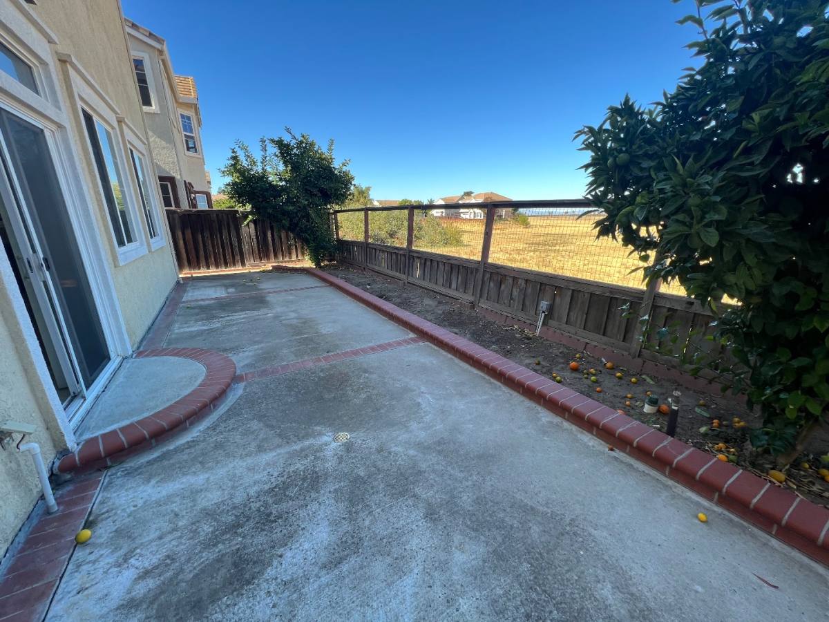 House for rent at 948 Cape May Dr, Pittsburg, CA 94565