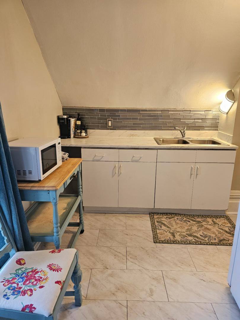 Apartment for rent at 127 Dawes Ave #BIRDSONG Boho-A Vict, Akron, OH 44302