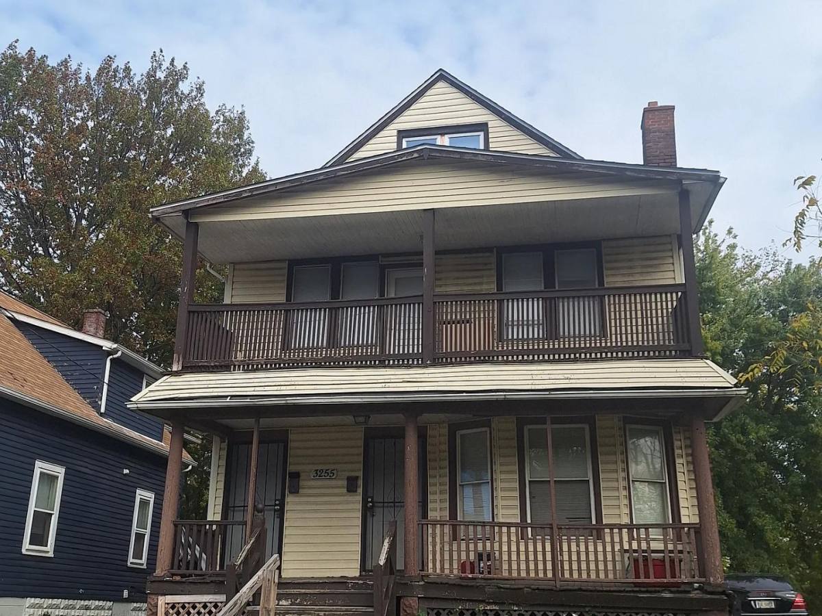 Apartment for rent at 3255 E 130th St #UP, Cleveland, OH 44120
