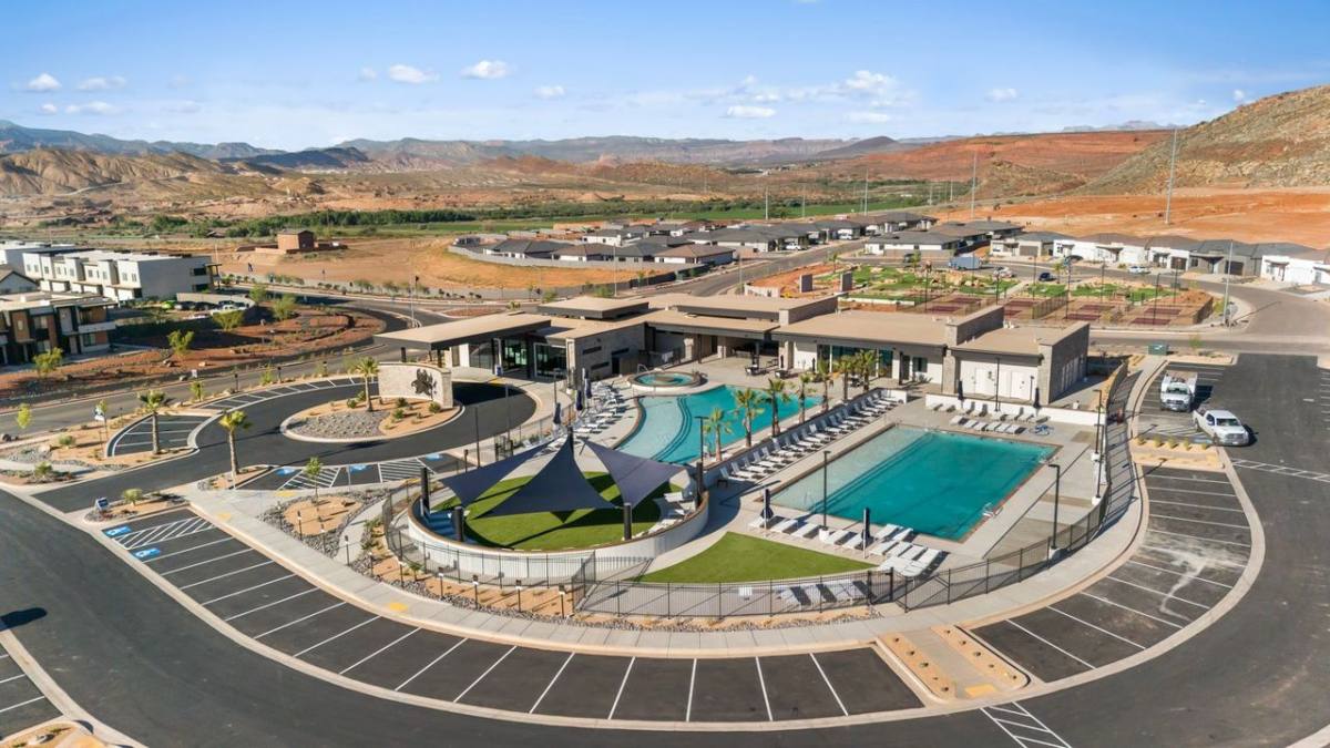 Townhouse for rent at 1683 Devils Garden Lane, Washington, UT 84780