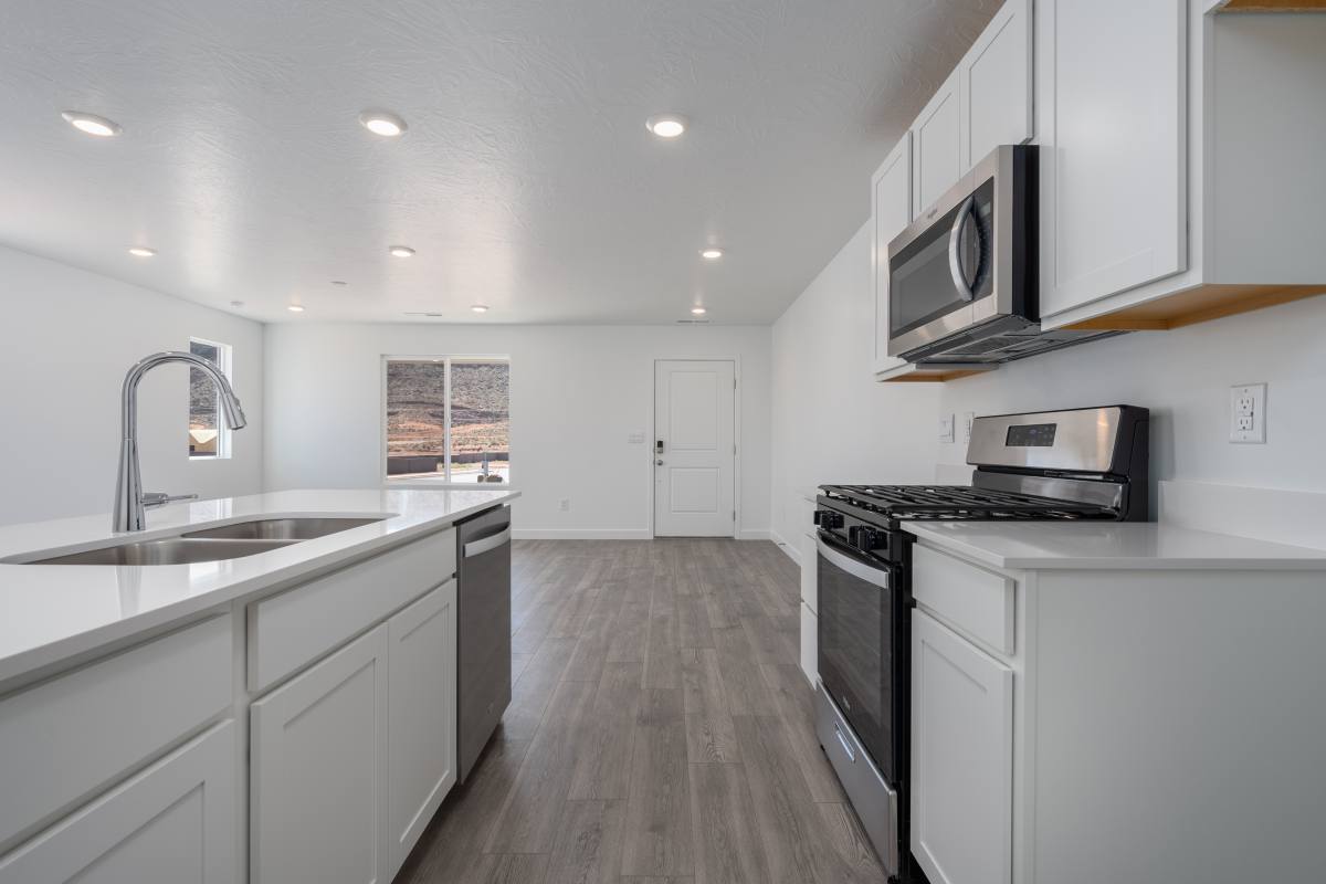 Townhouse for rent at 1683 Devils Garden Lane, Washington, UT 84780