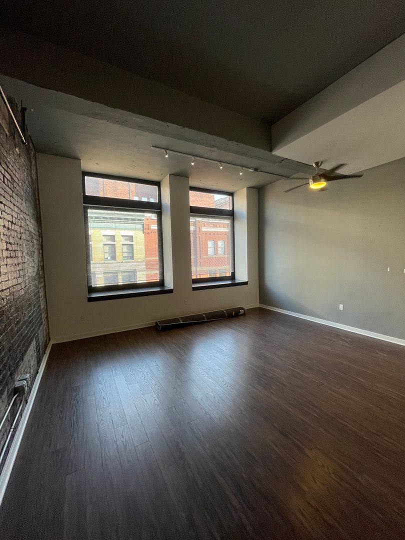 Apartment for rent at 909 Penn Ave, Pittsburgh, PA 15222