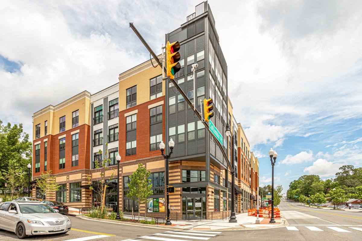 Condo for rent at 989 S Buchanan St, Arlington, VA 22204