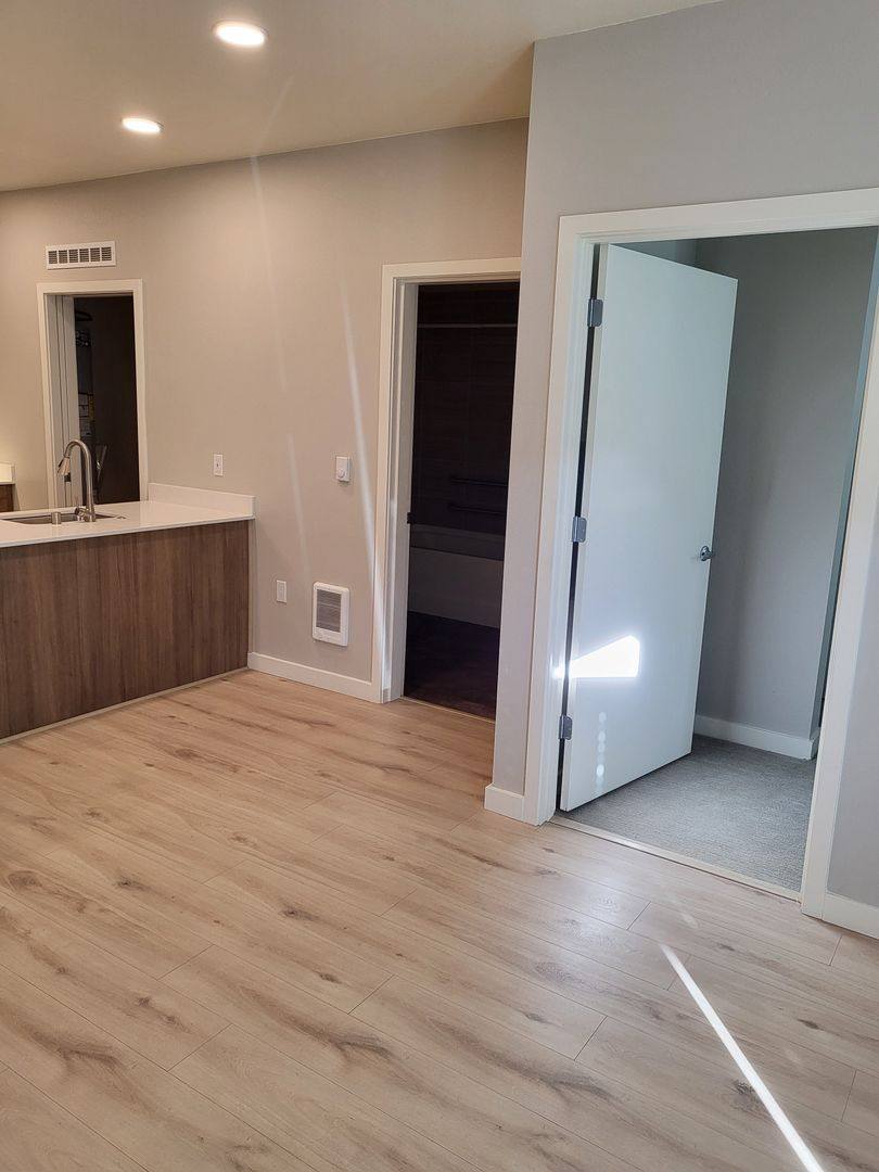 Apartment for rent at 8445 Pacific Ave, Tacoma, WA 98444