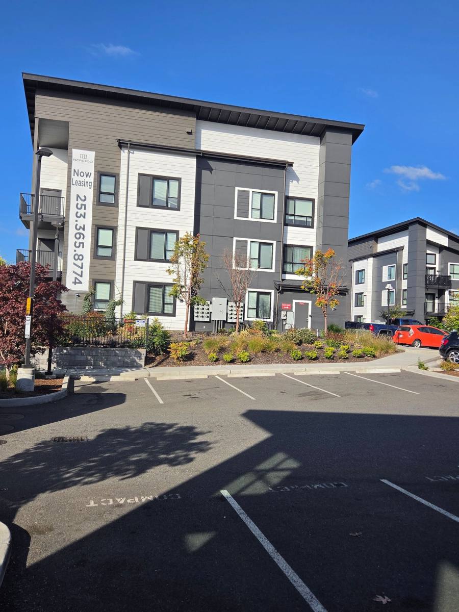 Pacific Ridge, 8445 Pacific Ave, Tacoma, WA 98444 - Apartment for Rent