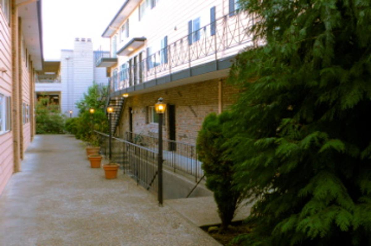 Apartment for rent at 1402-1422 SW Hall St, Portland, OR 97201