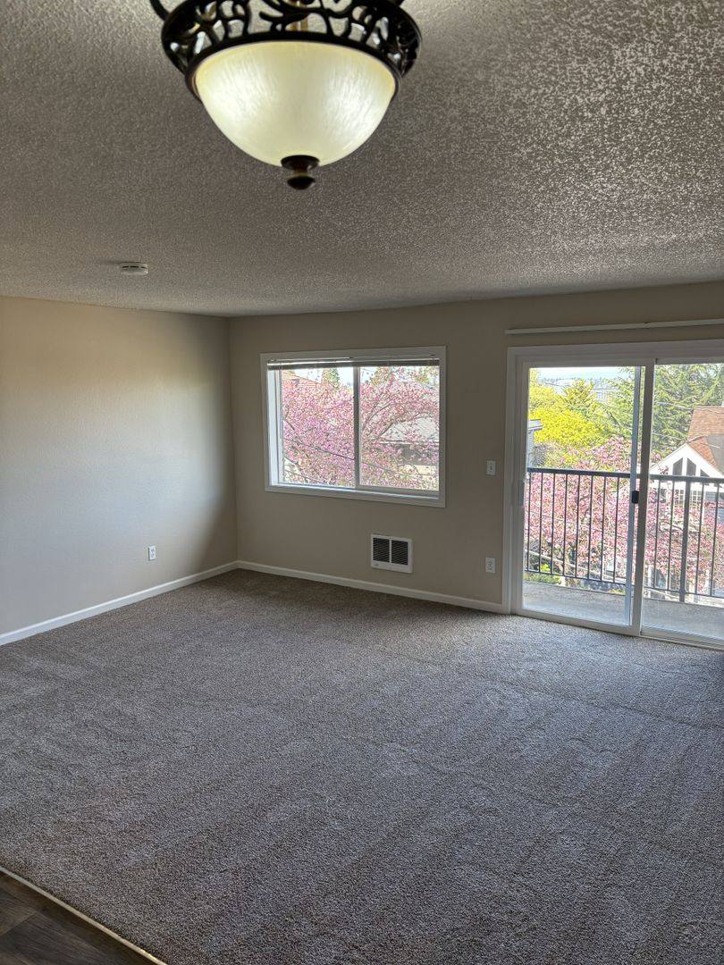 Apartment for rent at 1402-1422 SW Hall St, Portland, OR 97201