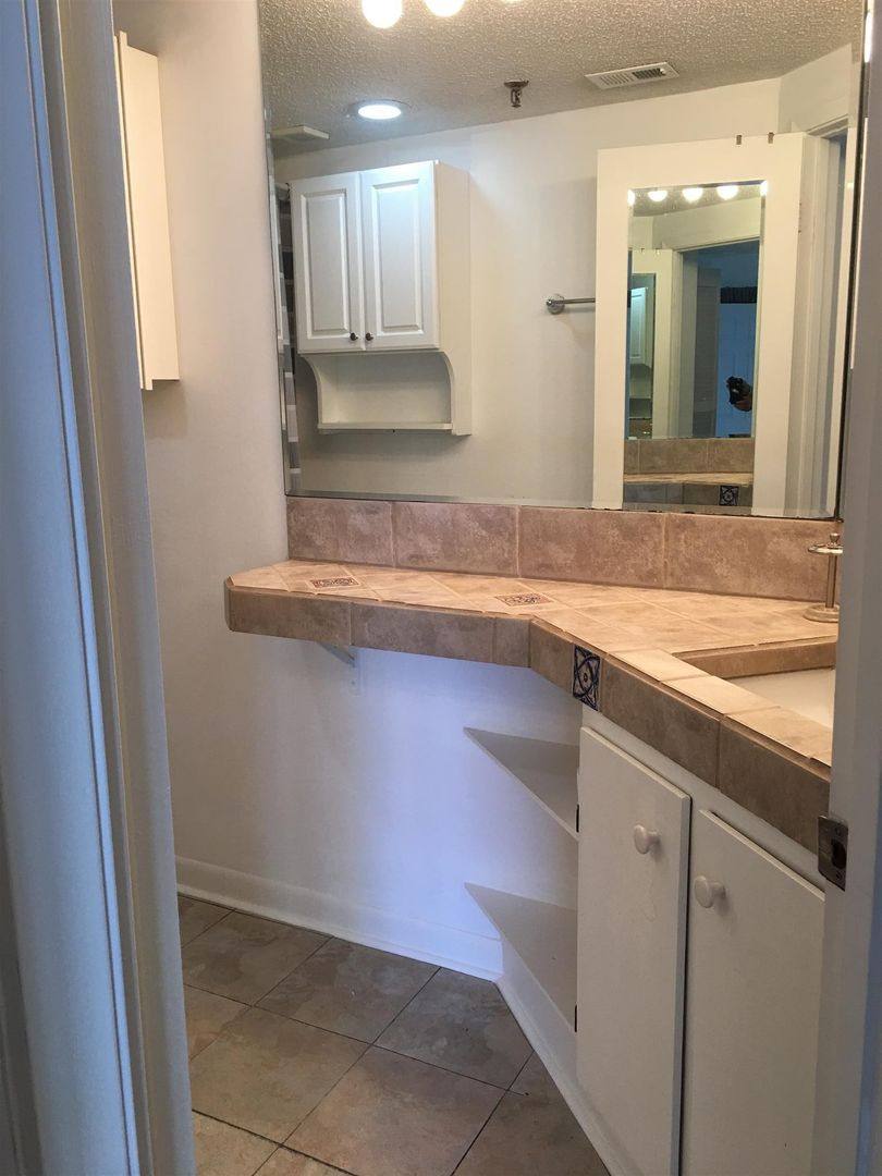 House for rent at 900 19th Ave S, Nashville, TN 37212